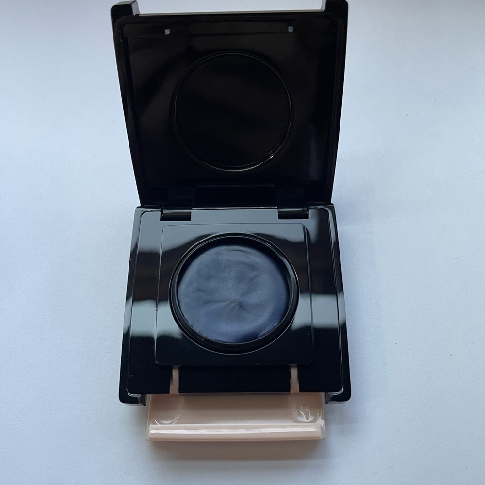 NEW DOLL 10 Hydragel Eyeliner in Starry Night Blue - Picture 3 of 4